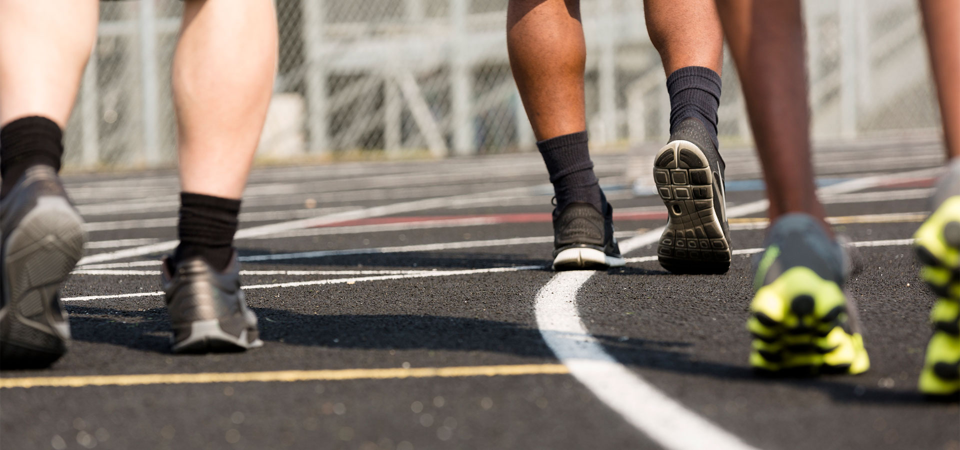 runners on track